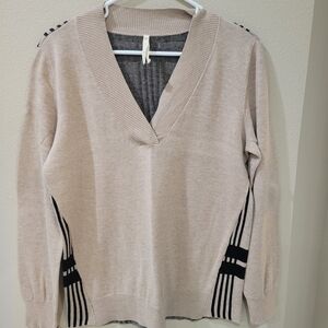 TeeBerry & Weave Beige and Black Women's Sweater
